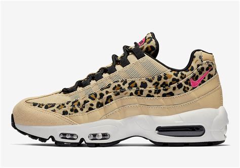 women's nike leopard print